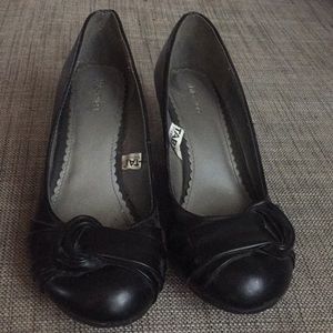 Black bow wedge heel
